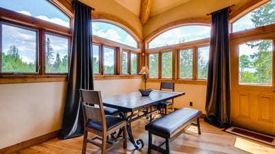 Breakfast nook