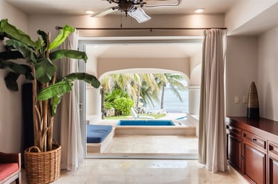 Luxury Villa Photo #44