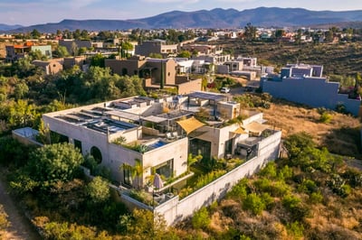 Luxury Villa Photo #2