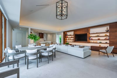 Luxury Villa Photo #15