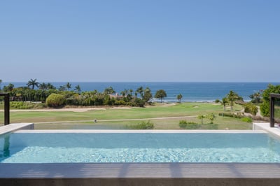 Luxury Villa Photo #3