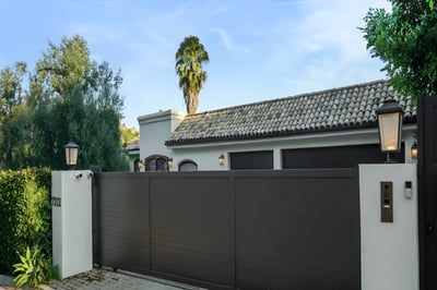 Luxury Villa Photo #2