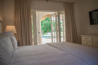 Luxury Villa Photo #19