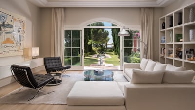 Luxury Villa Photo #15