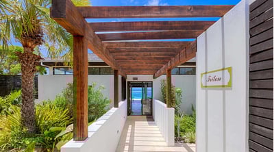 Luxury Villa Photo #7