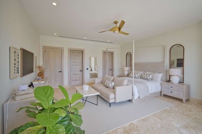 Luxury Villa Photo #20