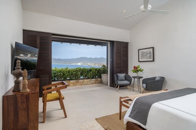 Luxury Villa Photo #31
