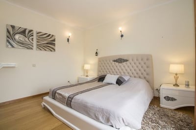 Luxury Villa Photo #14