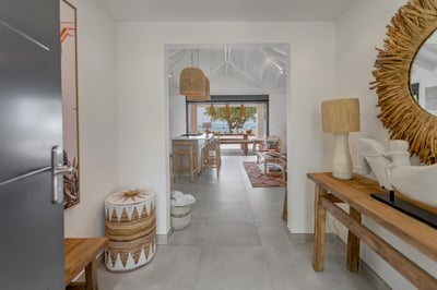 Luxury Villa Photo #15