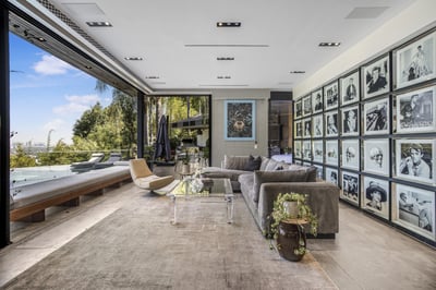 Luxury Villa Photo #27