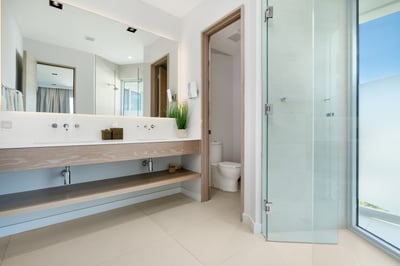 Luxury Villa Photo #39