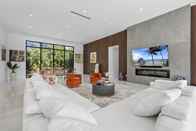 Luxury Villa Photo #23