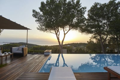 Luxury Villa Photo #6