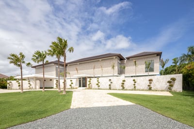 Luxury Villa Photo #48
