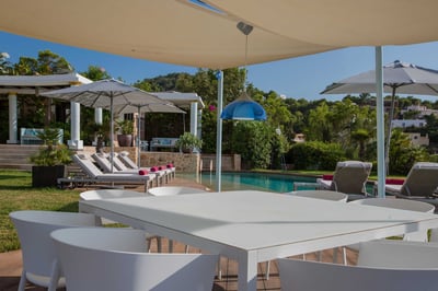 Luxury Villa Photo #12