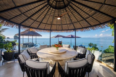Luxury Villa Photo #8