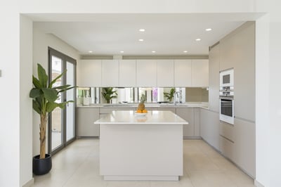 Luxury Villa Photo #11
