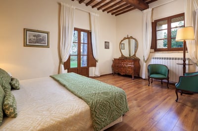 Luxury Villa Photo #18