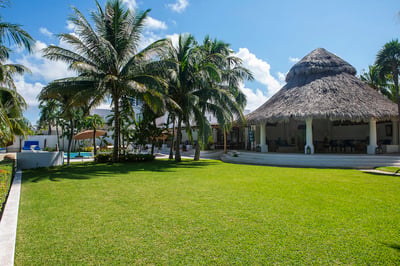 Luxury Villa Photo #5