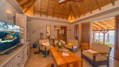 Luxury Villa Photo #25