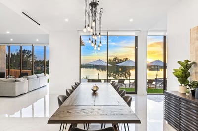 Luxury Villa Photo #24