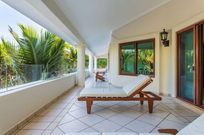 Luxury Villa Photo #40