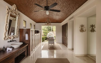 Luxury Villa Photo #37