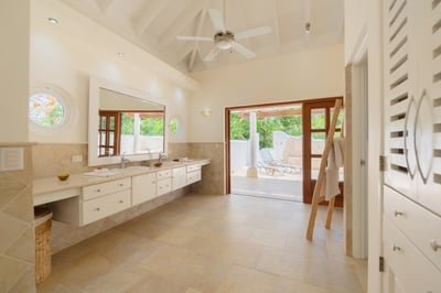 Luxury Villa Photo #26