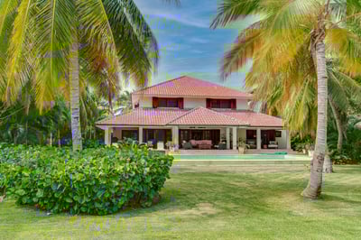Luxury Villa Photo #9