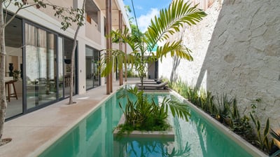 Luxury Villa Photo #2