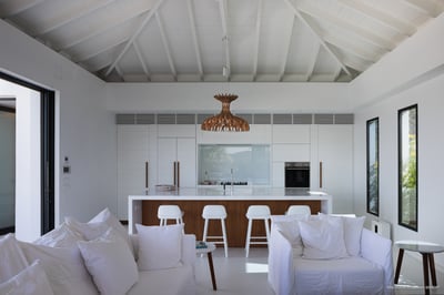 Luxury Villa Photo #6