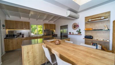 Dining Area & Kitchen