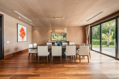 Luxury Villa Photo #27