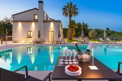 Luxury Villa Photo #12