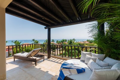 Luxury Villa Photo #33