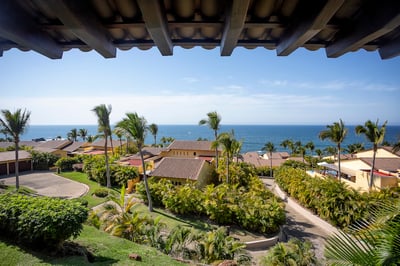 Luxury Villa Photo #6