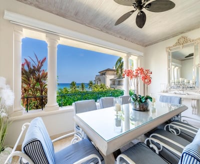 Luxury Villa Photo #6