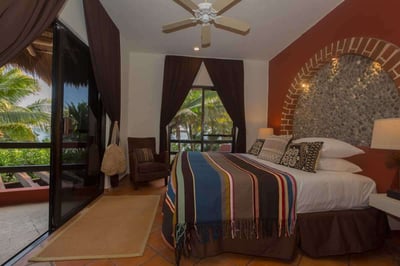 Luxury Villa Photo #16
