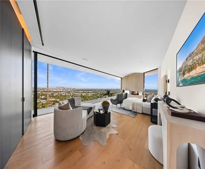 Luxury Villa Photo #35