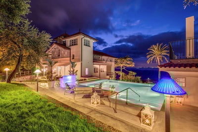 Luxury Villa Photo #2