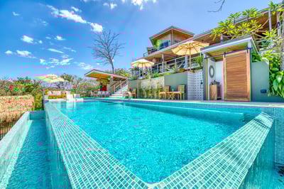Luxury Villa Photo #6