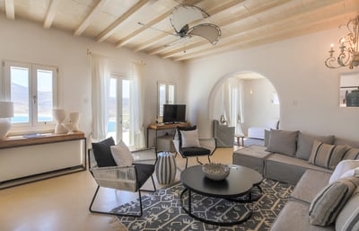 Luxury Villa Photo #24