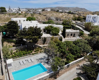 Luxury Villa Photo #3