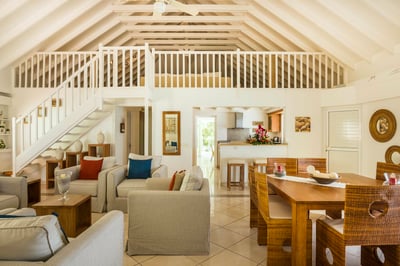 Luxury Villa Photo #18