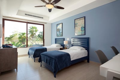 Luxury Villa Photo #30