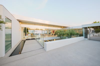 Luxury Villa Photo #11