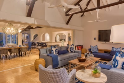 Luxury Villa Photo #15