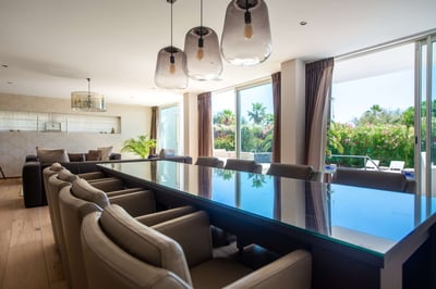 Luxury Villa Photo #14