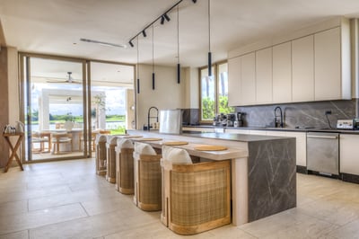 Luxury Villa Photo #21