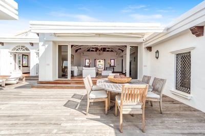 Luxury Villa Photo #7